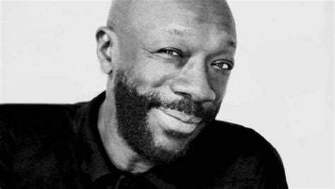 Cause from the sound of it he suffered just as much as people without the vaccine and ultimately died. Isaac Hayes Death Facts: Age, Cause of Death, Birthday ...