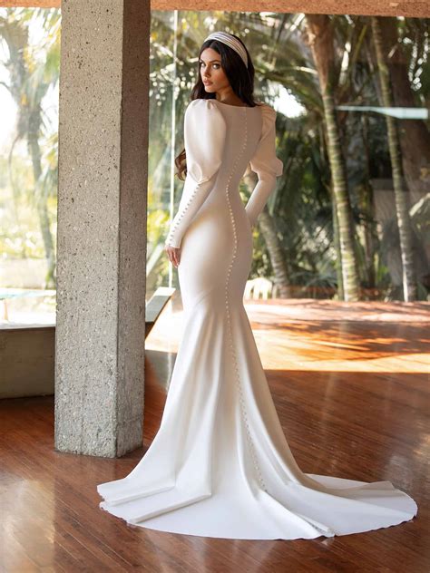 Hochzeitstag kleid hochzeit pronovias brautkleid hochzeitskleid eng bräutigam kleidung einzigartige kleider selbstbewusste frau prinzessinnen pailletten. Pronovias Brautkleid TURNER im Meerjungfrauen-Stil ...