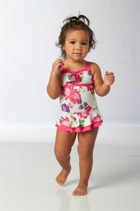 Find popular baby posing bath and buy best selling baby posing bath from m.banggood.com. Cute & Classy Print, loving the ruffle bottom =D -Toddler ...