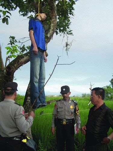 Kkmk pada 2017 juga merekodkan perancangan untuk bunuh diri adalah 7.3 peratus lebih tinggi. 7 Cara Bunuh Diri Paling Populer. Ada Yg Mau Coba???