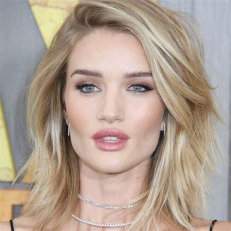 And it creates a softer look than the geometric bob. 55 Alluring Ways to Sport Short Haircuts with Thick Hair ...