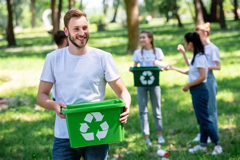 Incluir frases exemplo ajuda, até porque como está, cringe é verbo, cringeworthy é substantivo, fica pouco claro o que tu queres. Consciência ambiental: entenda o que é e a sua importância