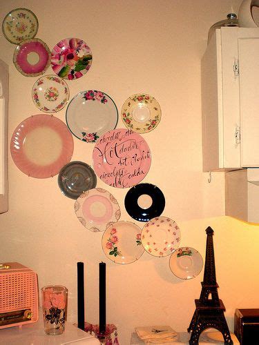 Decorate your walls without paint. plates | Beautiful wall decor, Decor, Plates on wall