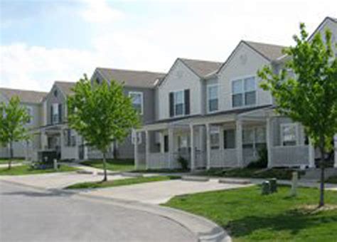 Find one bedroom townhomes for rent now. Paige Pointe Townhomes For Rent in Kansas City, MO ...