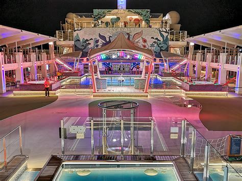 We booked dream cruise from genting group, it's a 3 days 2 nights cruise. World Dream Cruise Review: COVID-safe Super Seacation for ...