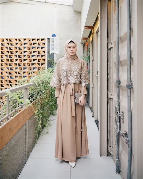 Inspirasi baju batik kondangan couple remaja terbaru 2019 merupakan koleksi dari batikcouplesurakarta.com. Baju Kondangan Anak Muda - Galeri Busana dan Baju Muslim