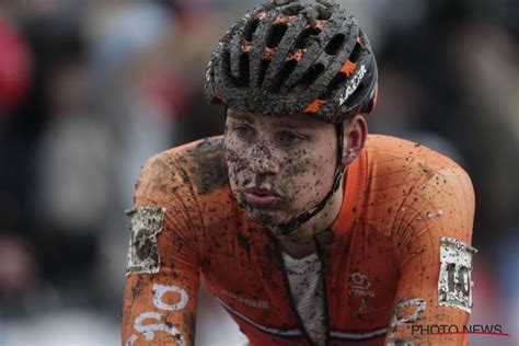 Mathieu van der poel was ook in de flandriencross van hamme de beste van het pak. Mathieu van der Poel erg ontgoocheld na val op pols in ...