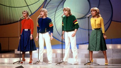 Are a british pop group that achieved success in the 1980s, most notably for winning the 1981 eurovision song contest with the song making your mind up. Bucks Fizz: Biografie der britischen ESC-Teilnehmer ...