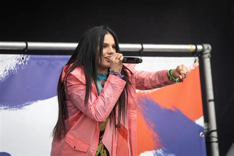 Hier bestel je je favoriete famke louise outfits. Famke Louise doet allereerste soloshow in Paradiso | Foto ...