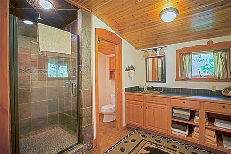 Dancing bear brannonas dancing bear brannon. Dancing Bear Lodge Cabin at Mount Rainier - Vacation Rental