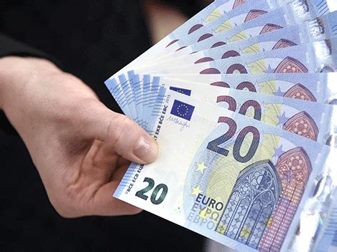 Bei herstellungskosten von acht cent pro banknote haben sie einen reinen materialwert von. Neuer 20-Euro-Schein kommt - oesterreich.ORF.at