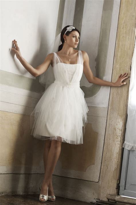 Kaufen günstig brautkleider online shop, hier durch gillne.de bieten wir ihnen vielfältige und preiswerte brautkleider. Kurze und ausgefallene Brautkleider 2011 | Kurze und ...