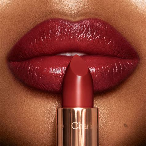 This is the site for you. Super Starlet: K.i.s.s.i.n.g: Wine Red Lipstick ...