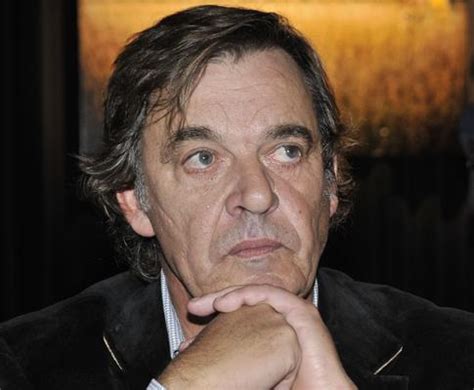Miguel sousa tavares martim alves andresen de sousa tavares. Teresa Caeiro e Miguel Sousa Tavares casam-se a 25 de junho