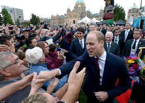 Prince william, duke of cambridge, kg, kt, pc, adc (william arthur philip louis; Kate Middleton, Prince William and their kids land in ...