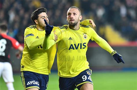 Fakat gol pozisyonu öncesinde kayode'nin ozan. Gaziantep Fk Fenerbahçe / Fenerbahçe, kendi evinde 13 ...