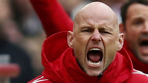 Normann var god, men levde farlig med gult kort og en hang til å takle motspillere når han selv hadde ballen. Ståle Solbakken, Köln | - Han sprer løgner om meg