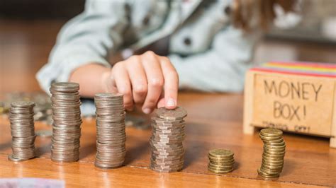 Why Giving Your Kids Pocket Money Too Young Is A Bad Idea | HuffPost Australia Refresh