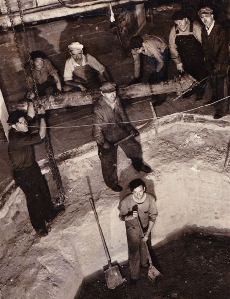 Czytaj praktyczne poradniki i wypełnij wszystkie rodzaje deklaracji pit 2021. Papergreat: 1938 photo: Literal government pit in Great ...