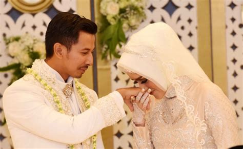 Kali ni ada janda manis dan montok dari jakarta. No Hp Janda Siap Nikah Siri 2020 / Riezka Kirana Janda ...