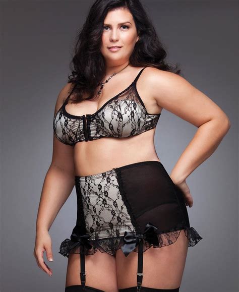 Women who carry their weight in the middle, though, may find that cinching belts right at the waistline is not flattering. Plus Size High Waisted Garter Belt