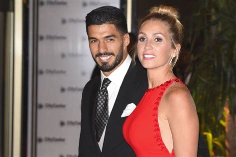 Although it may be hard for some to imagine that anyone would commit to spending the rest of their lives with the controversial. Sofia Balbi, celle qui fait battre le cœur de Luis Suarez