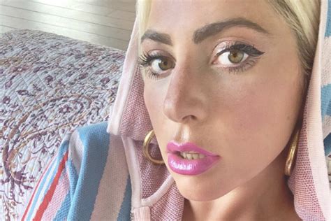 Lady gaga is the super bowl singer wonder how she looks nude? Krasse Beichte: Lady Gaga nimmt täglich Medikamente, da ...