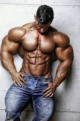 It is therefore advisable to build muscle because they are essential this bodybuilding exercise solicits the back muscles at the level of the width. Muscle Morphs by Hardtrainer01 : Photo