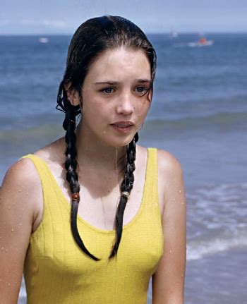 Take a look to see the natural beauty of young isabelle adjani in the 1970s. Le Petit bougnat