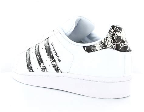 Sprawdź legendarną kolekcję butów adidas superstar i zachwycaj stylem. Adidas Superstar W Femme