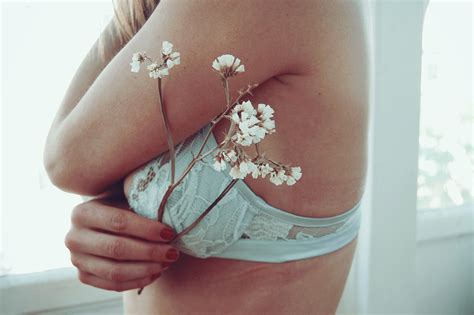 Bis du 21 bist können deine brüste noch wachsen. Ab wann brauche ich einen BH? - GoLefanio - Gut und Gesund
