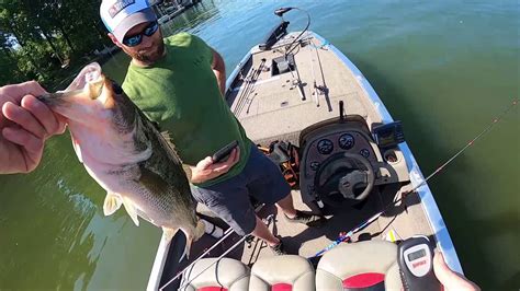 Smith lake bed & breakfast is 70 miles south of huntsville and 50 miles north of birmingham. Smith Mtn Lake Bed Fishing - YouTube