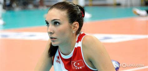 Türkiye voleybol a milli takımı'nın yıldızlarından olan naz aydemir akyol hakkında merak edilenler haberimizde yer alıyor. Naz Aydemir Kimdir