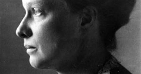 Après ses études secondaires, elle fréquente un an l'université eberhard karl de tübingen, où elle est notamment. Duke Physics to Publish Hertha Sponer Biography Online ...