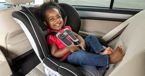 See full list on verywellfamily.com Kids Should Remain In Rear-Facing Seats As Long As Possible