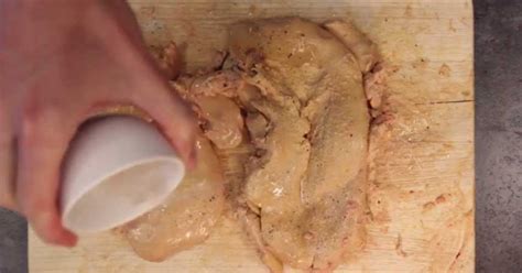 Maybe you would like to learn more about one of these? Comment assaisonner et cuire son foie-gras ? en vidéo