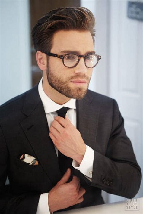 Which is why—before going under the barber's scissors—it's worth knowing which styles best suit your face shape. 19 Best Mens Hairstyle For 2015 - Photo Inspiration