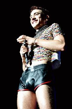 Olly alexander news, gossip, photos of olly alexander, biography, olly alexander boyfriend list 2016. Olly Alexander of Years & Years kisses boyfriend Neil Amin ...