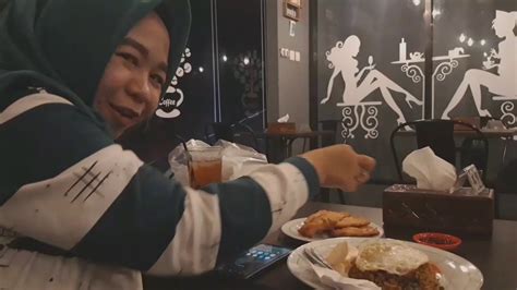 The wonderful dinner and romantic view (tanjung tirai view cafe). Makan malam di cafe yg ada di Tanjung Redeb #edisimalming ...