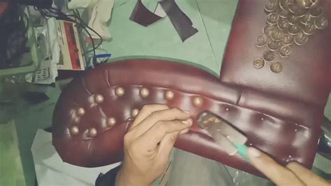Astudioarchitect.com salam jumpa kembali disini saya akan memberikan tutorial bagaimana membuat sofa dari bahan kayu lapis atau multipleks. CARA MEMBUAT MEJA SOFA SENDIRI - YouTube