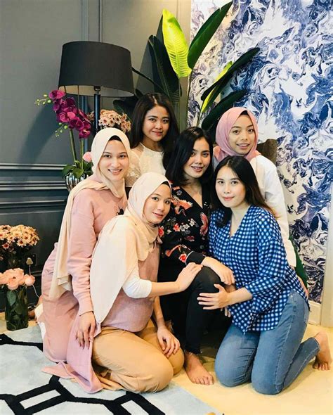 Walimatulurus hanis elfira loy iqram lamar wincci (complete) chacha maembong selesa belajar di rumah monica spears. Rumah Hanis Zalikha Dan Hairul Azreen