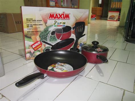 Beli produk teflon maxim vxxentino berkualitas dengan harga murah dari berbagai pelapak di indonesia. Cek Harga Maxim Wajan Venice Set - Teflon - Merah/Hitam ...