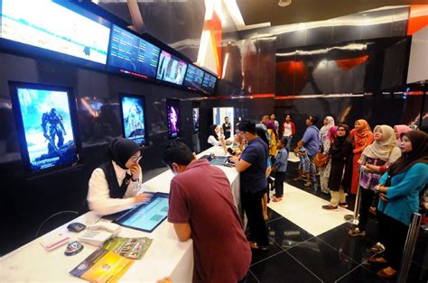 Lotus fivestar cinemas (m) sdn bhd (doing business as lotus five star cinemas, also known as lfs) is a cinema chain in malaysia owned by the lotus group. A cinema, please | New Straits Times | Malaysia General ...