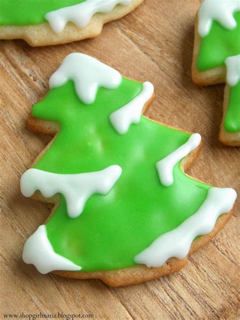 Christmas cookies have truly become a canvas for confectionery artists to show off their skills, but you too can create cookie magic at home with these 50 easy cookie decorating ideas! Snowy Tree Sugar Cookies | A Homemade Living