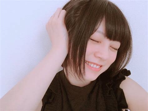 Fra wikipedia, den frie encyklopedi. Yuki Nakashima | Long hair styles, Hair styles, Beauty