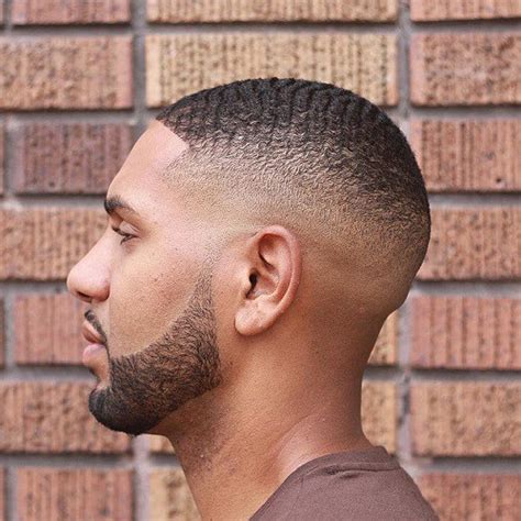 1 all around haircut black man. Top 12 populaire fade-in kapsels voor mannen met kroeshaar ...