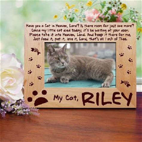 These gifts are especially meaningful and sentimental since they can be personalized for each pet that is part of a family. Personalized Cat Memorial Photo Frame for Pet Loss