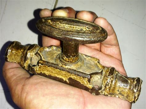 Daftar harga gagang pintu terbaru juli 2021. RUST HOUR ANTIQUES N SECONDLIFE: Gagang Pintu Espanyolet ...