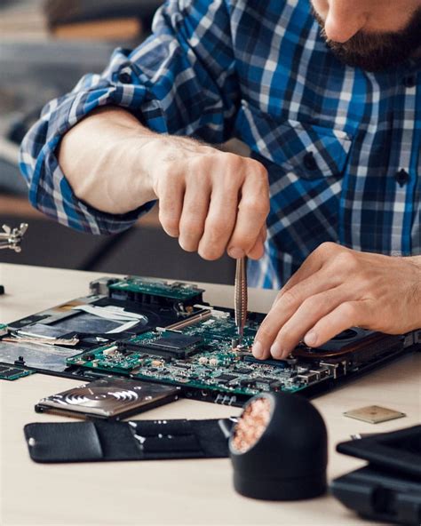 We have certified repair expert for your damaged computer or laptop. Computer Repair Services - OnPar Technologies