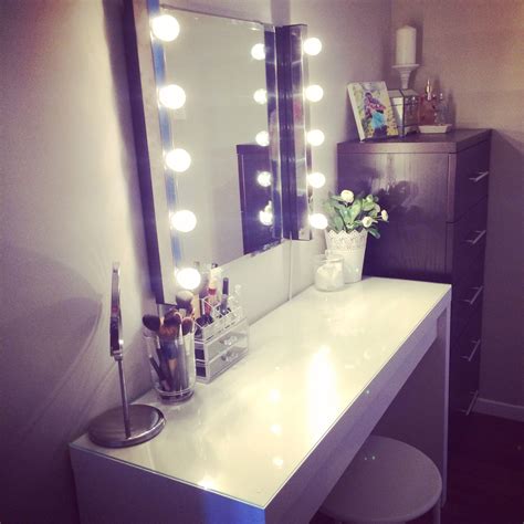 Bathroom makeup vanity with mirror: Pin by Jannah Windsor on Make up | Diy vanity mirror ...